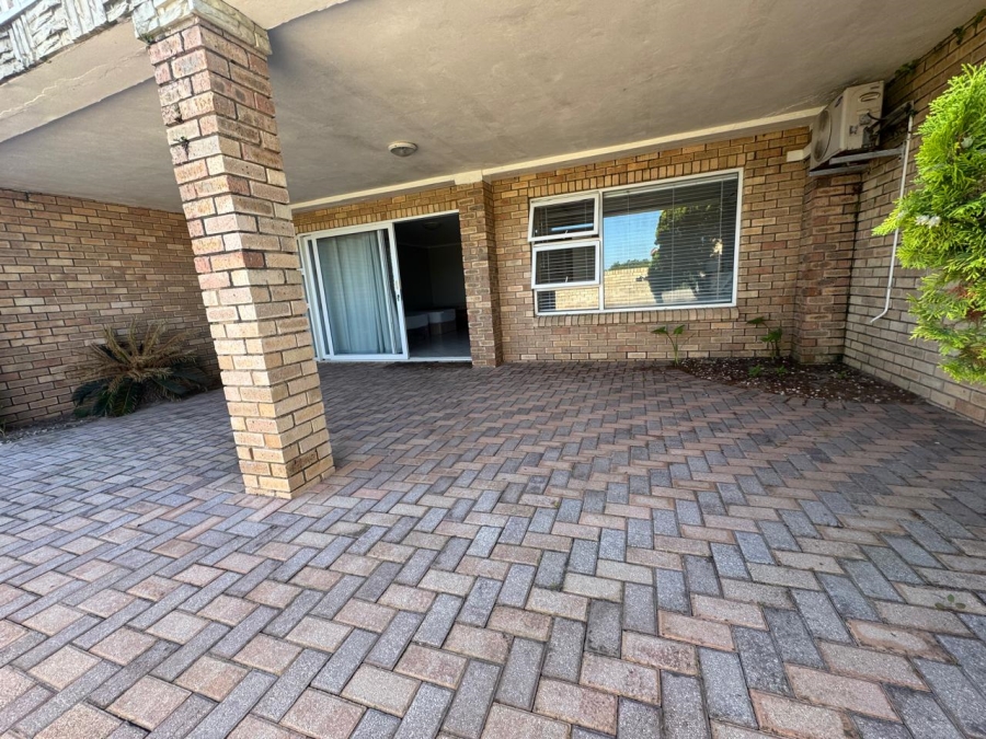 6 Bedroom Property for Sale in Aston Bay Eastern Cape